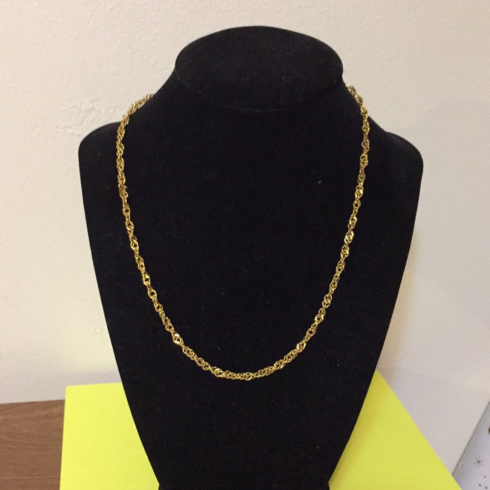 Lovely goldtone chain 16”